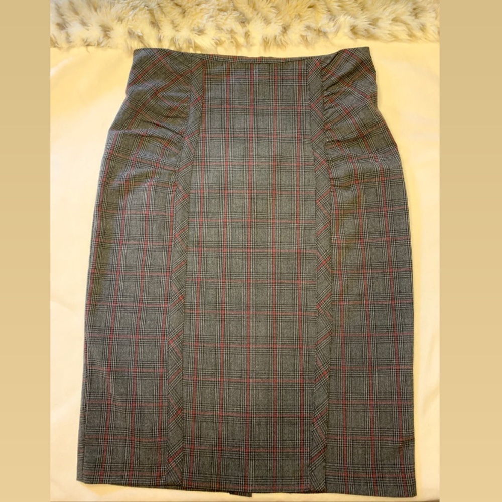Vintage Fitted High-Waist Pencil Skirt 🖤